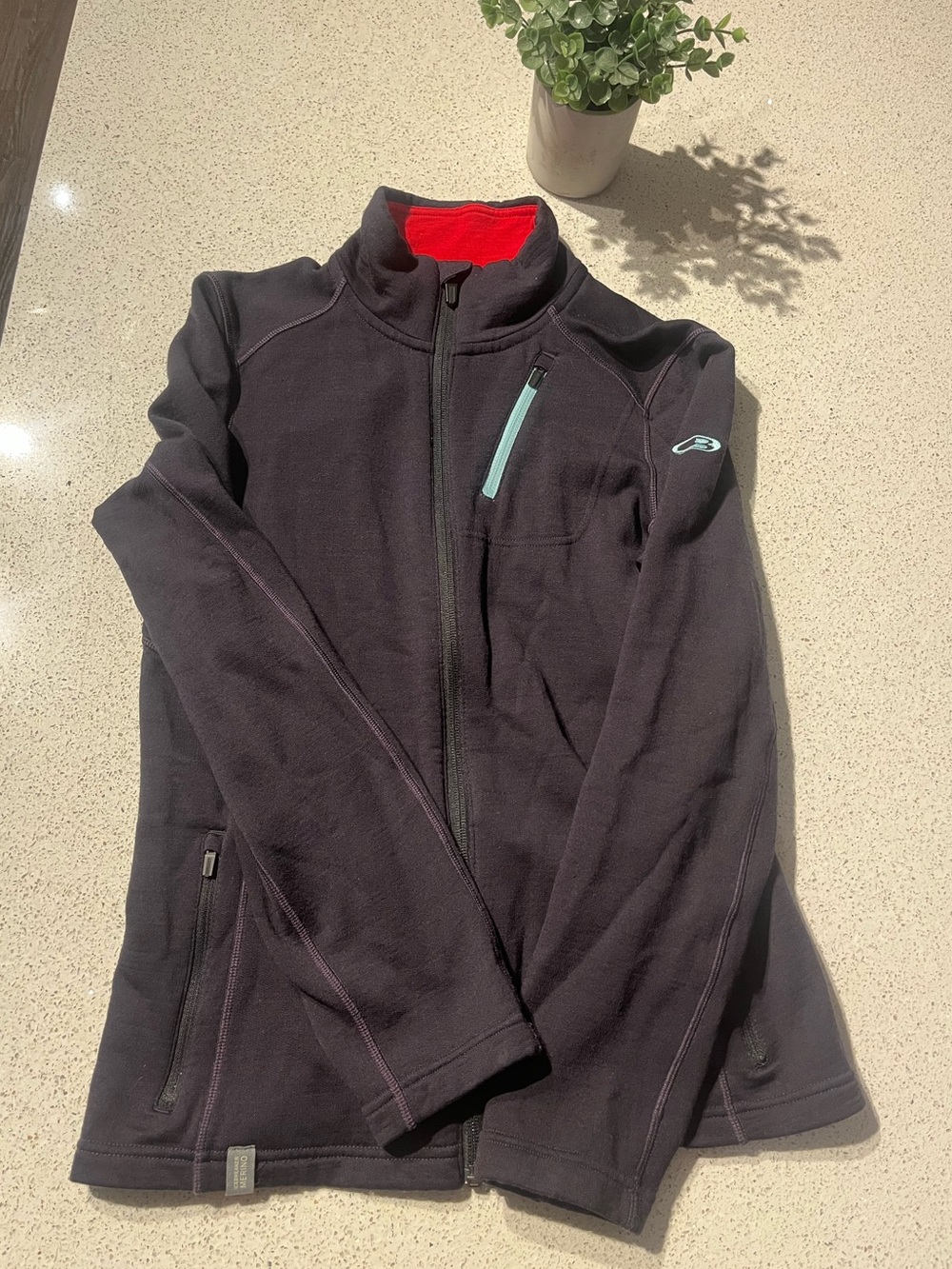 Icebreaker Sz S Women’s Zip Fleece Merino Wool in Plum Purple - Picture 3 of 15